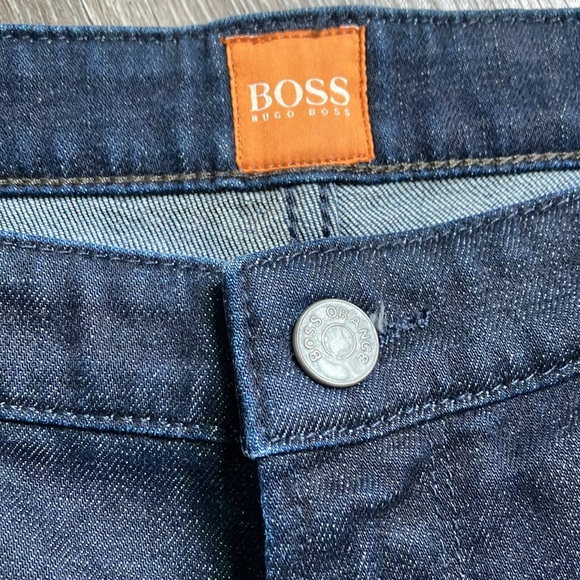 Hugo Boss - Picture 4 of 16
